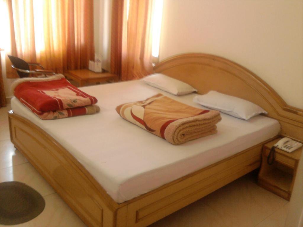 Sapphire Inn Bhimtal Exterior photo